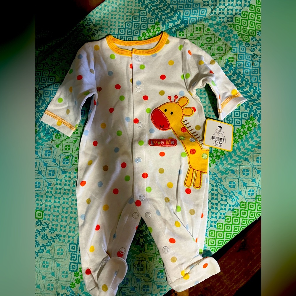 Carters One piece pajama size Newborn,